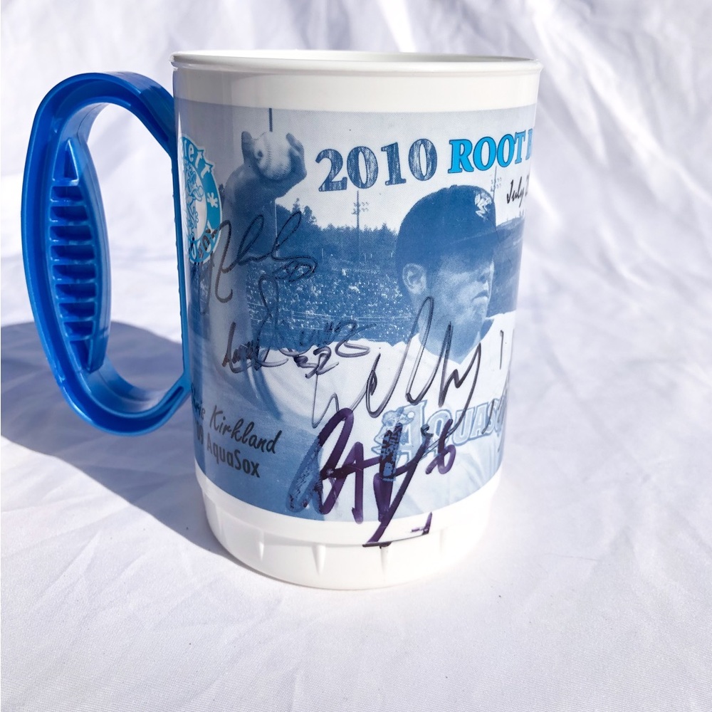 ⚾️ 2010 MiLB Everett Aquasox signed collectible mug